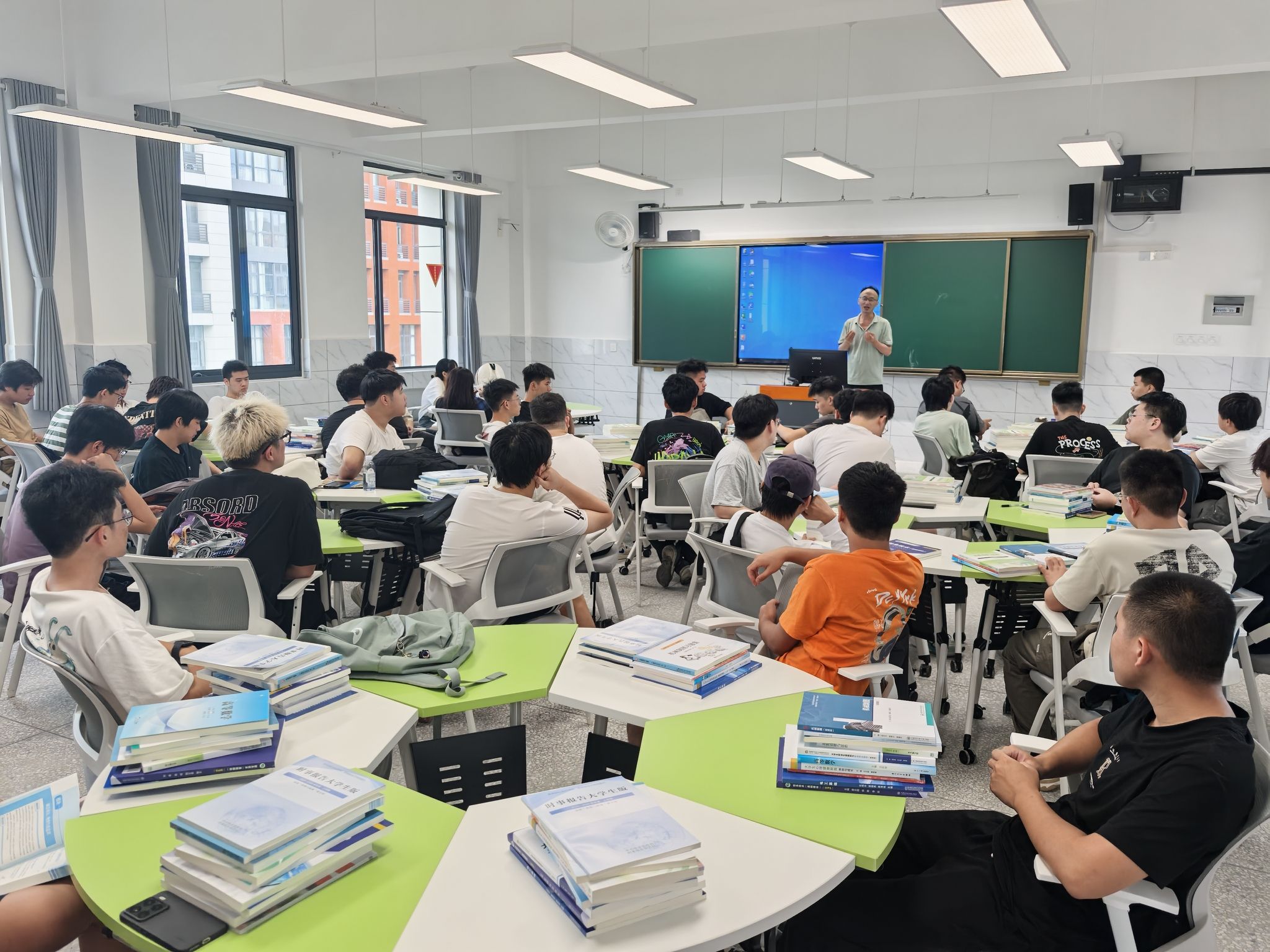 教务处开展专项巡课，护航新生教学开局